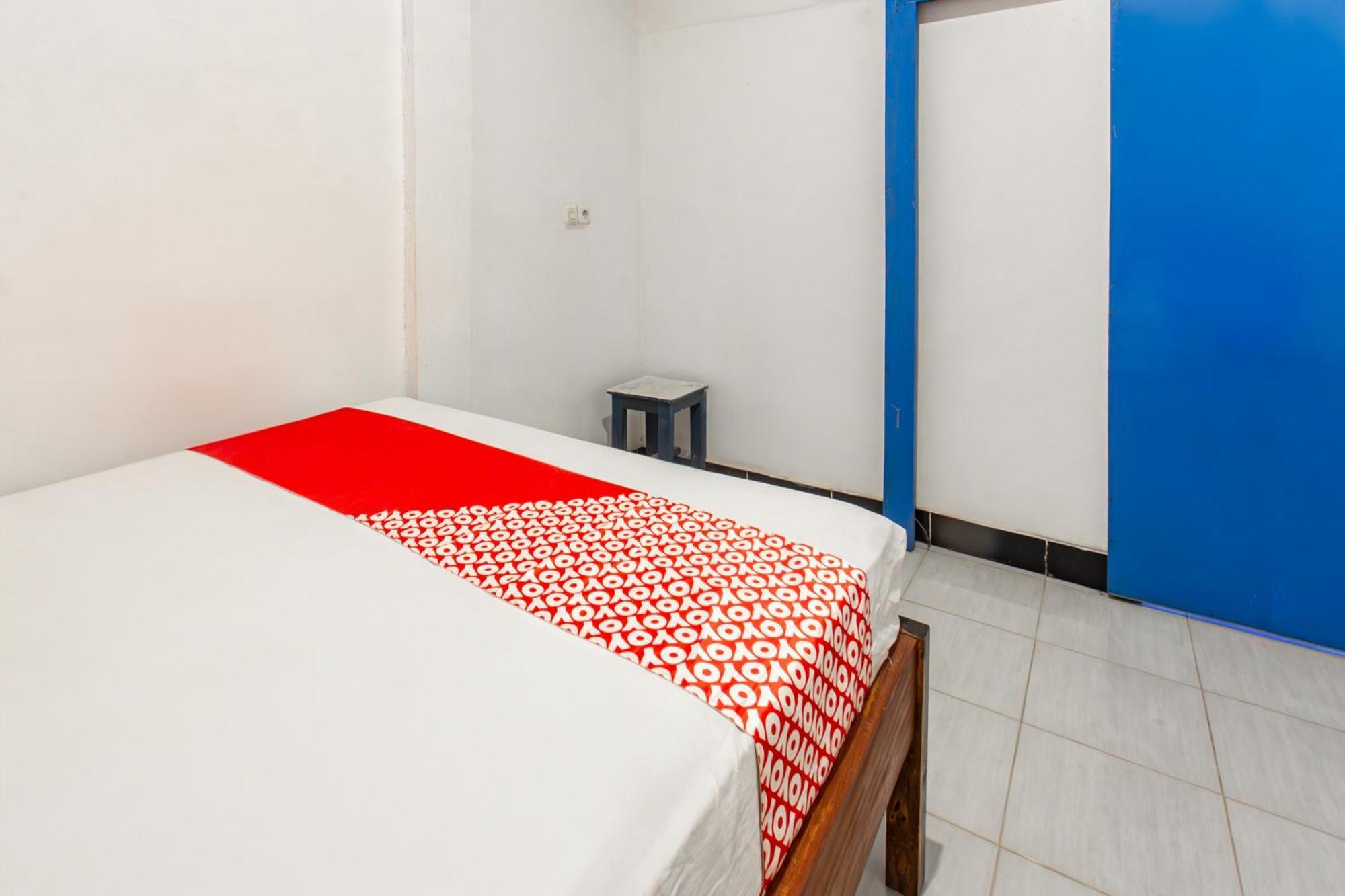 Oyo 93359 Kawi Homestay Praya Eksteriør billede