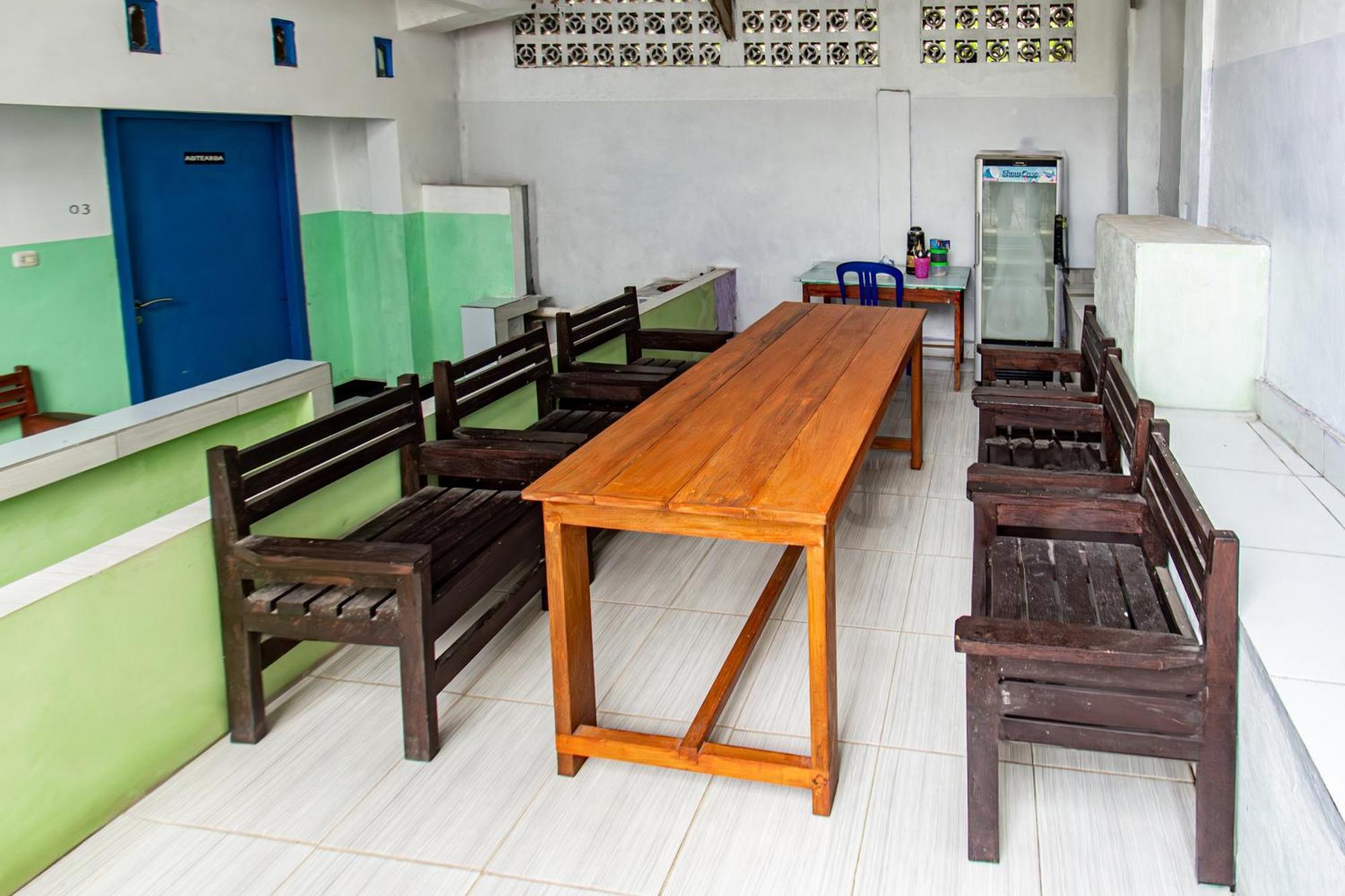 Oyo 93359 Kawi Homestay Praya Eksteriør billede